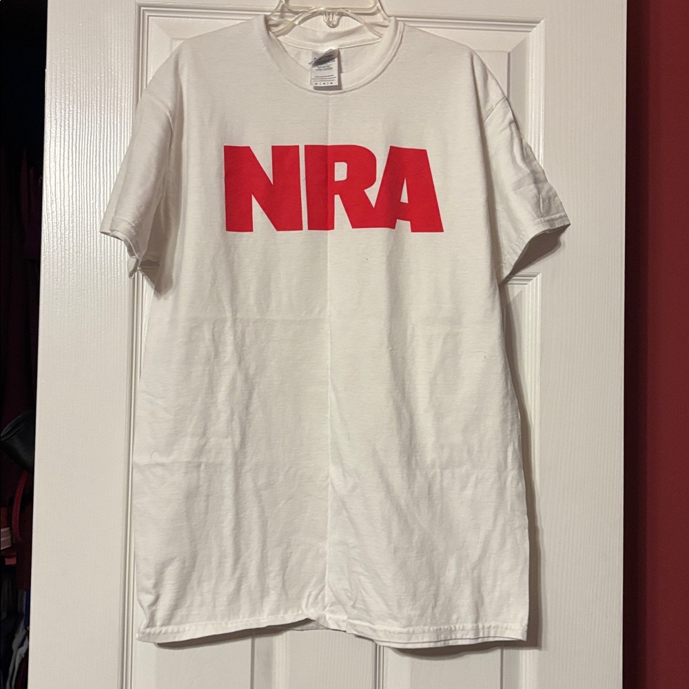 NRA Gildan Ultra Cotton Tee in White size medium